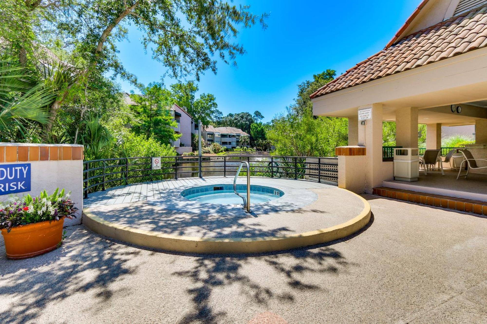 2 Mi To Beach Dog-Friendly Hilton Head Condo! Hilton Head Island Zewnętrze zdjęcie